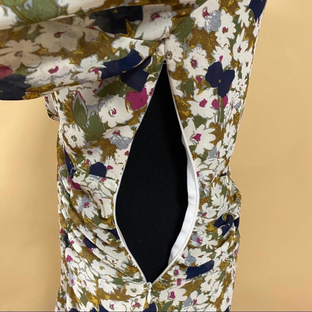 ASTR Olive Floral Ruched Mini Dress Surplice Neck Size S NWT - Picture 15 of 15